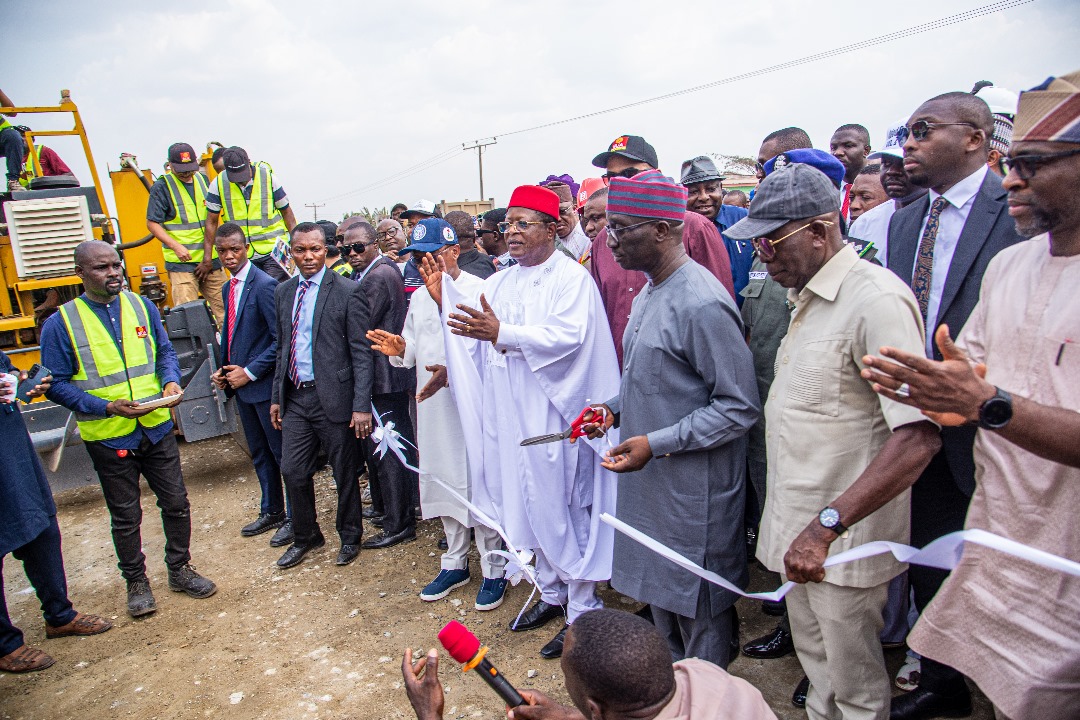 Works Minister Umahi Flags off Sections 2 to 4 of Benin-Abuja Highway